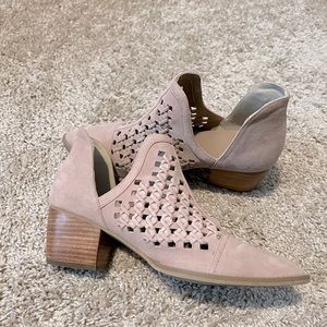 Light pink BP pointed toe booties. Size 9